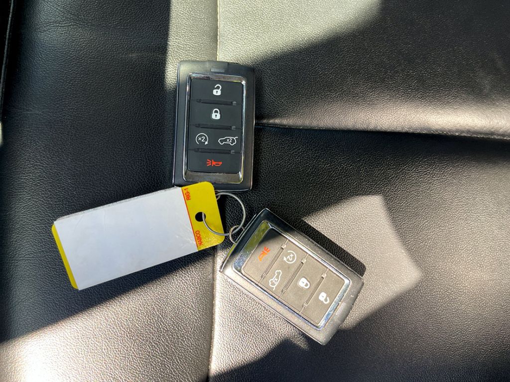 Vehicle image 21 of 29
