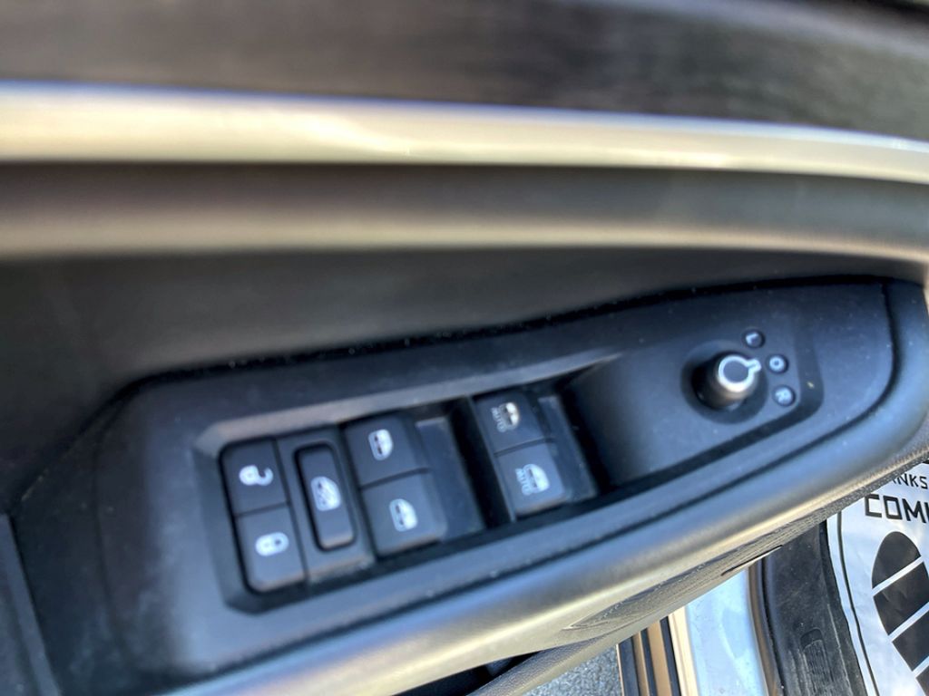 Vehicle image 29 of 29
