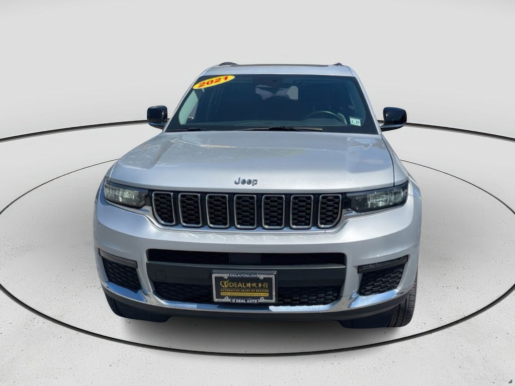 Vehicle image 2 of 29