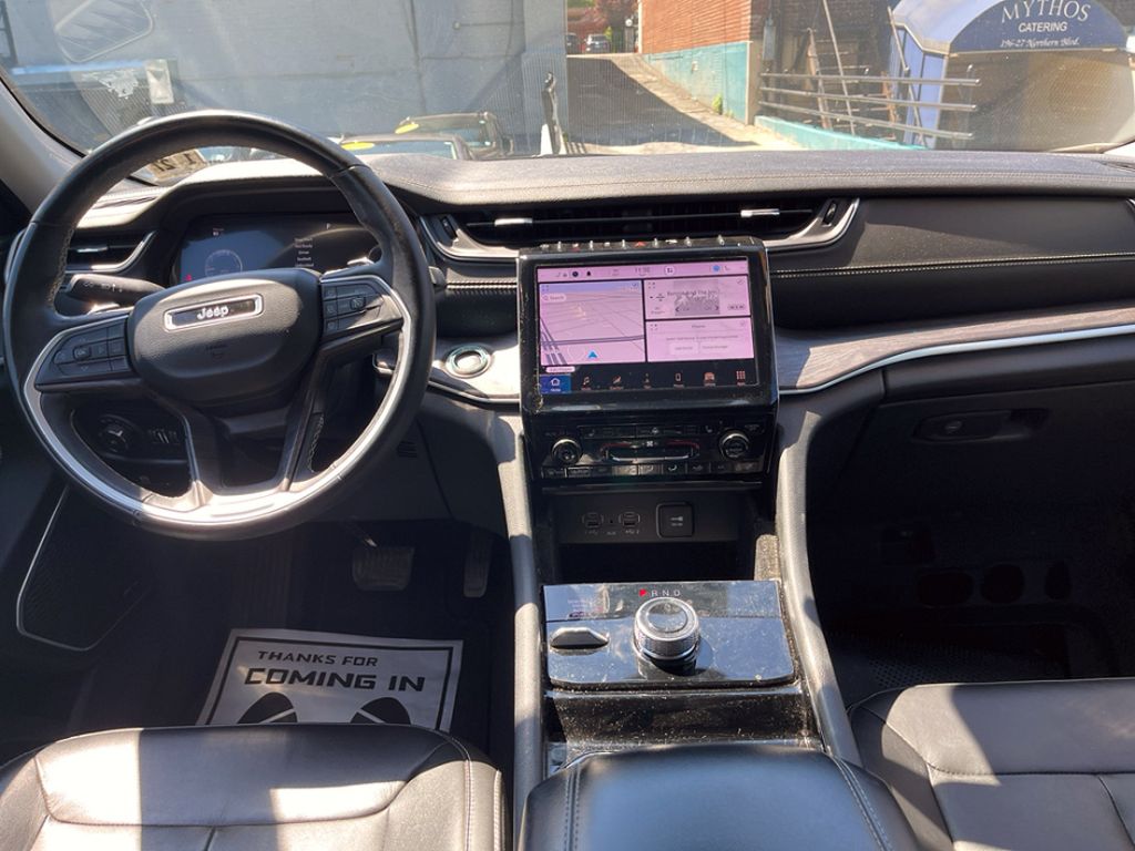 Vehicle image 12 of 29