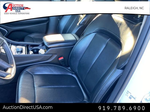 Vehicle image 13 of 34