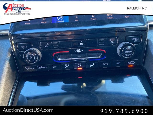 Vehicle image 19 of 34