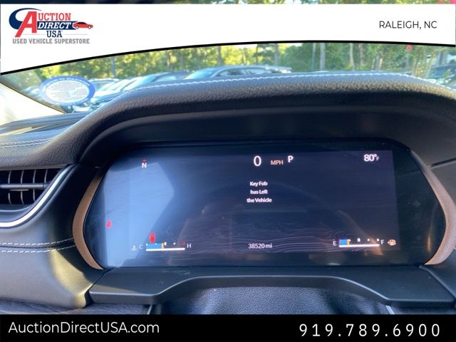 Vehicle image 33 of 34