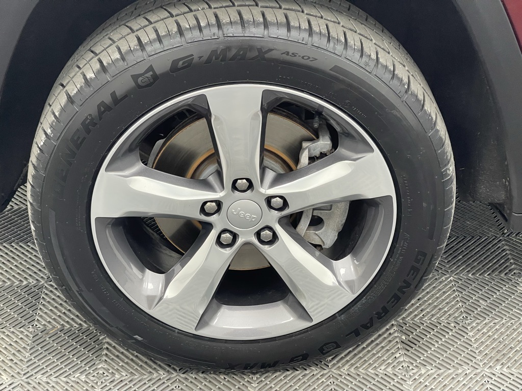 Vehicle image 9 of 39