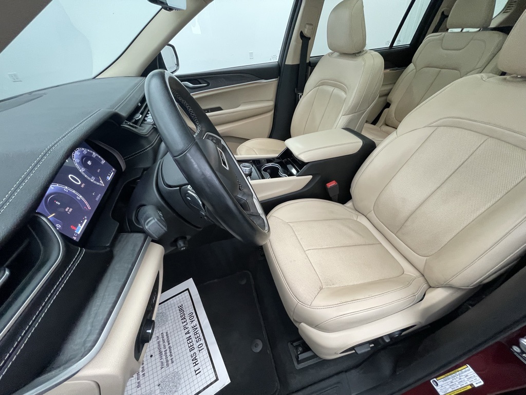 Vehicle image 14 of 39