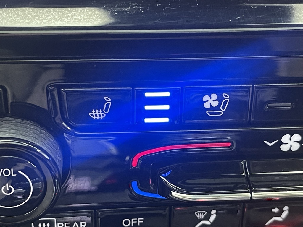 Vehicle image 30 of 39