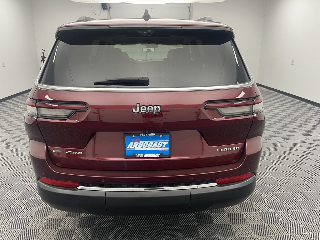Vehicle image 6 of 39