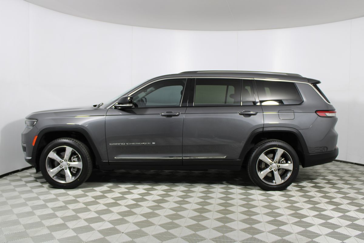 2021 Jeep Grand Cherokee L Limited Image 11 of 43