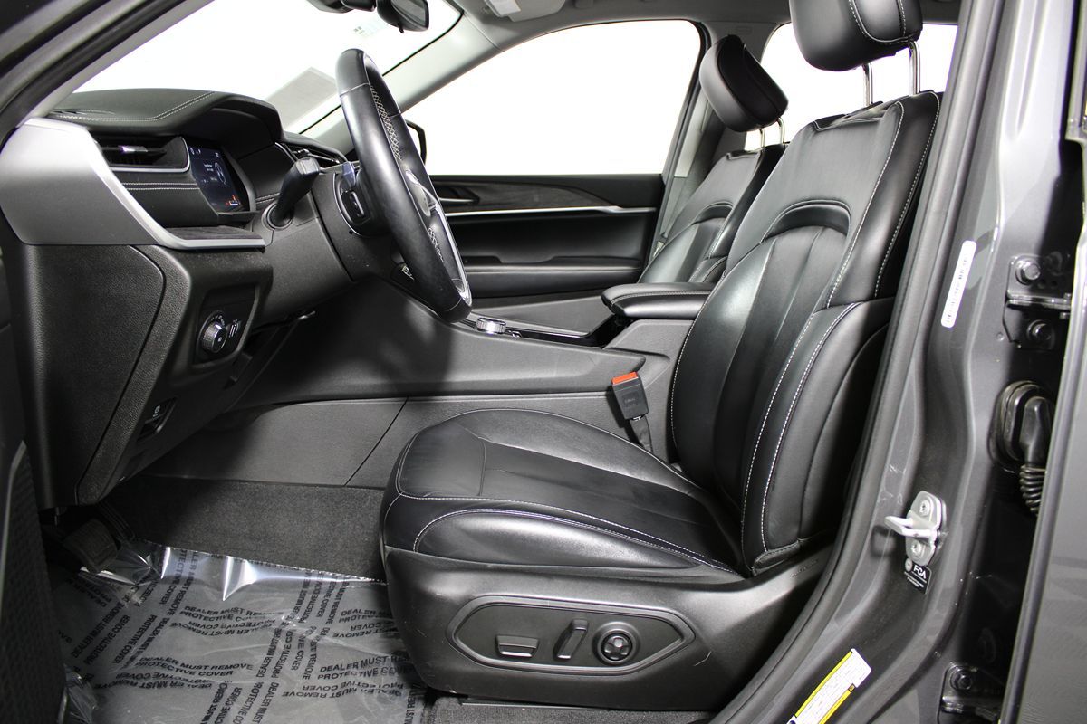 2021 Jeep Grand Cherokee L Limited Image 16 of 43