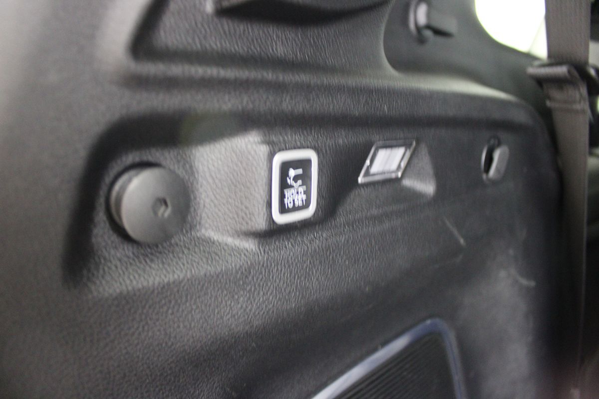 2021 Jeep Grand Cherokee L Limited Image 35 of 43