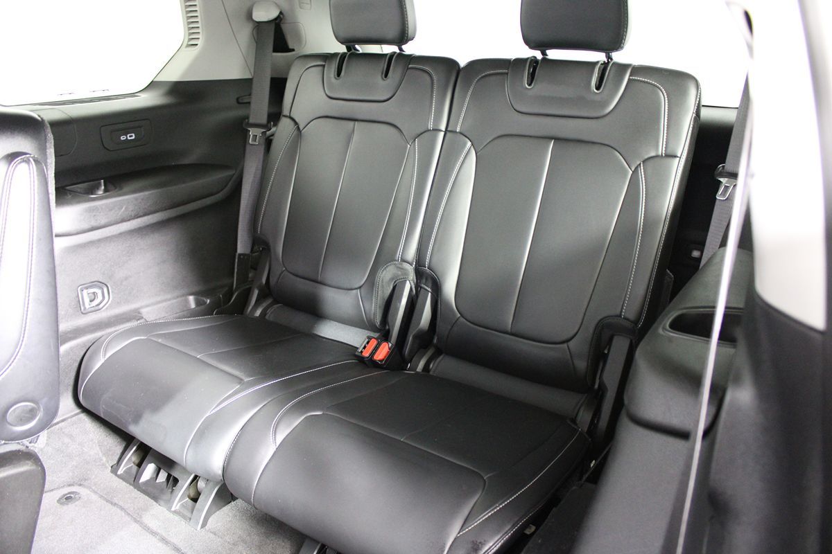 2021 Jeep Grand Cherokee L Limited Image 17 of 43