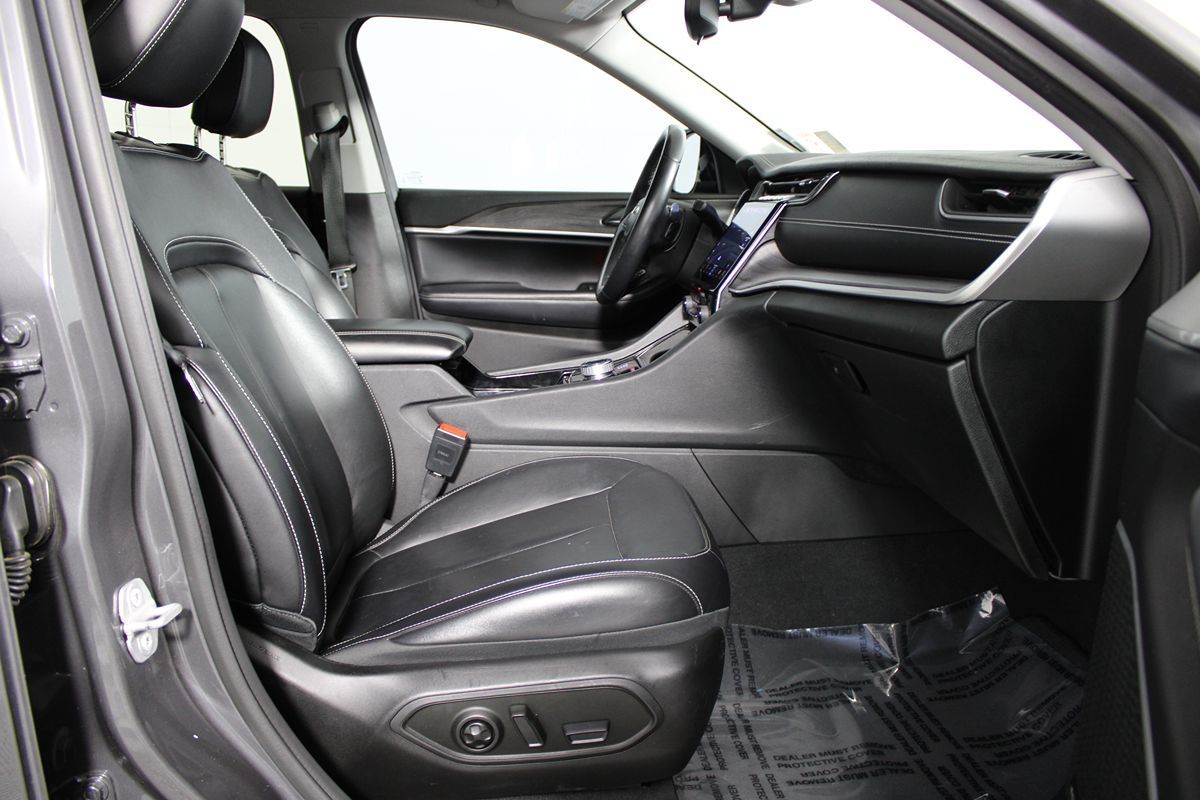 2021 Jeep Grand Cherokee L Limited Image 18 of 43