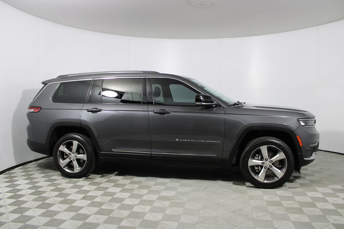 2021 Jeep Grand Cherokee L Limited Image 7 of 43