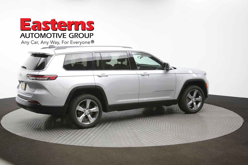 Vehicle image 18 of 65