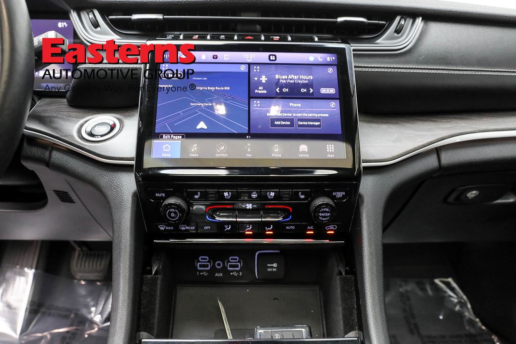 Vehicle image 42 of 65