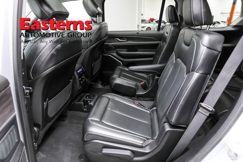 Vehicle image 51 of 65
