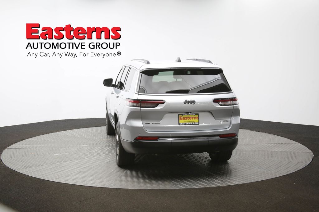Vehicle image 36 of 65