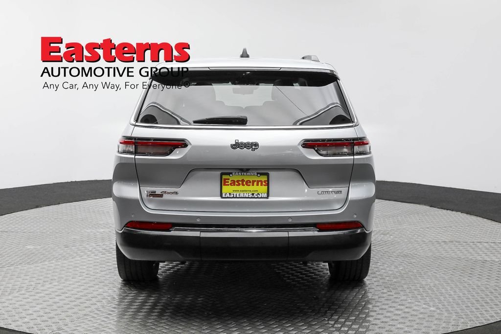 Vehicle image 13 of 65