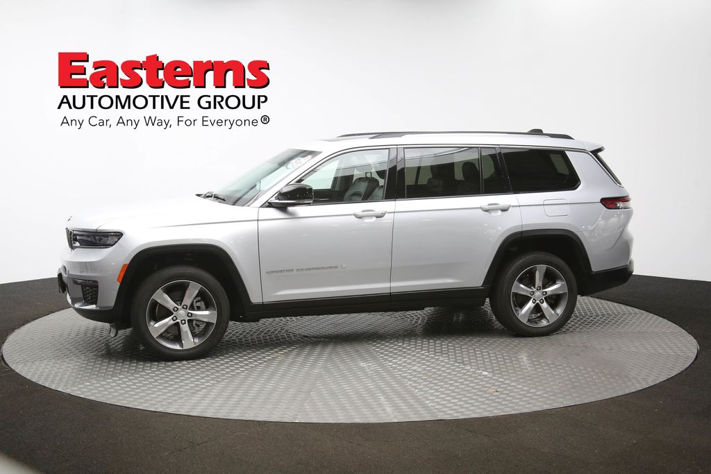 Vehicle image 30 of 65