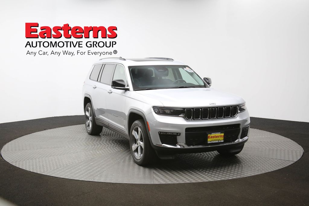 Vehicle image 6 of 65