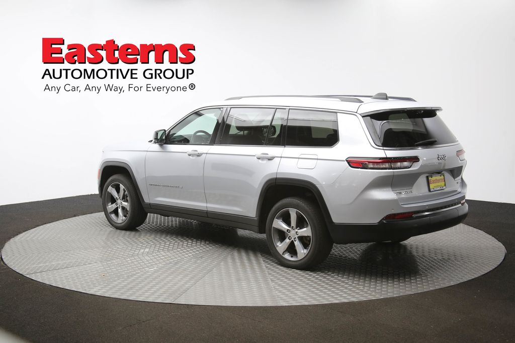 Vehicle image 34 of 65