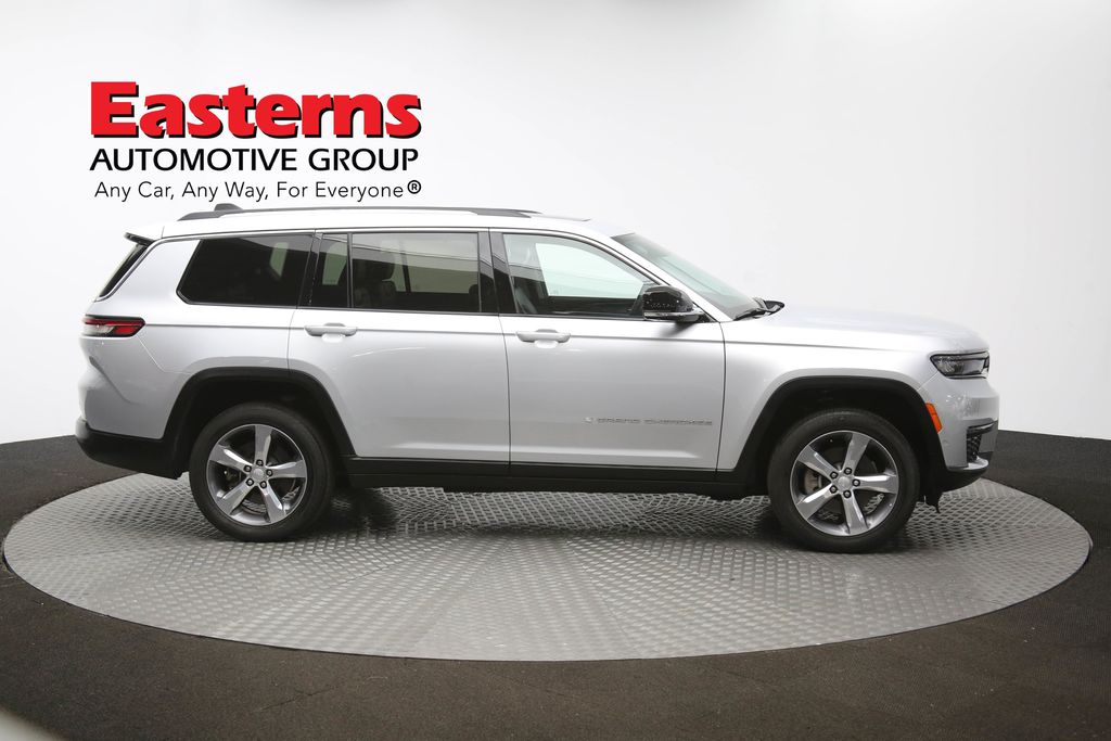 Vehicle image 20 of 65
