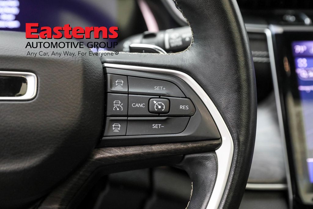 Vehicle image 46 of 65