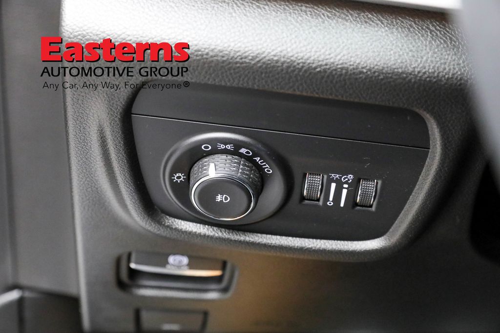 Vehicle image 50 of 65