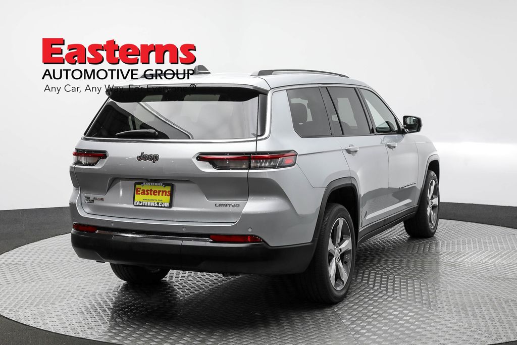 Vehicle image 12 of 65