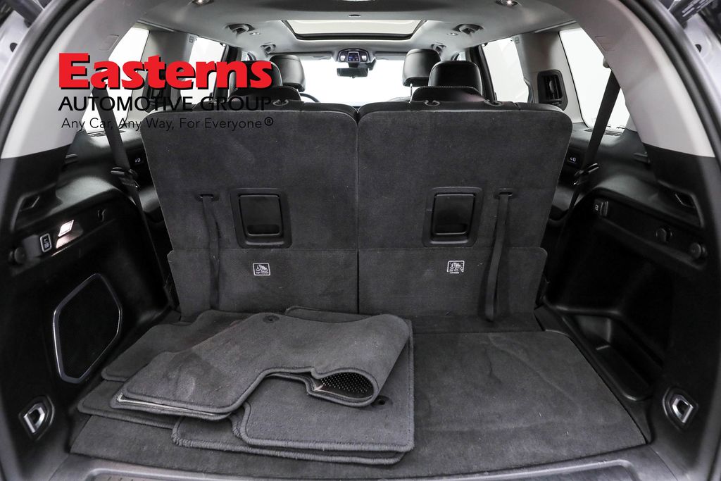 Vehicle image 39 of 65