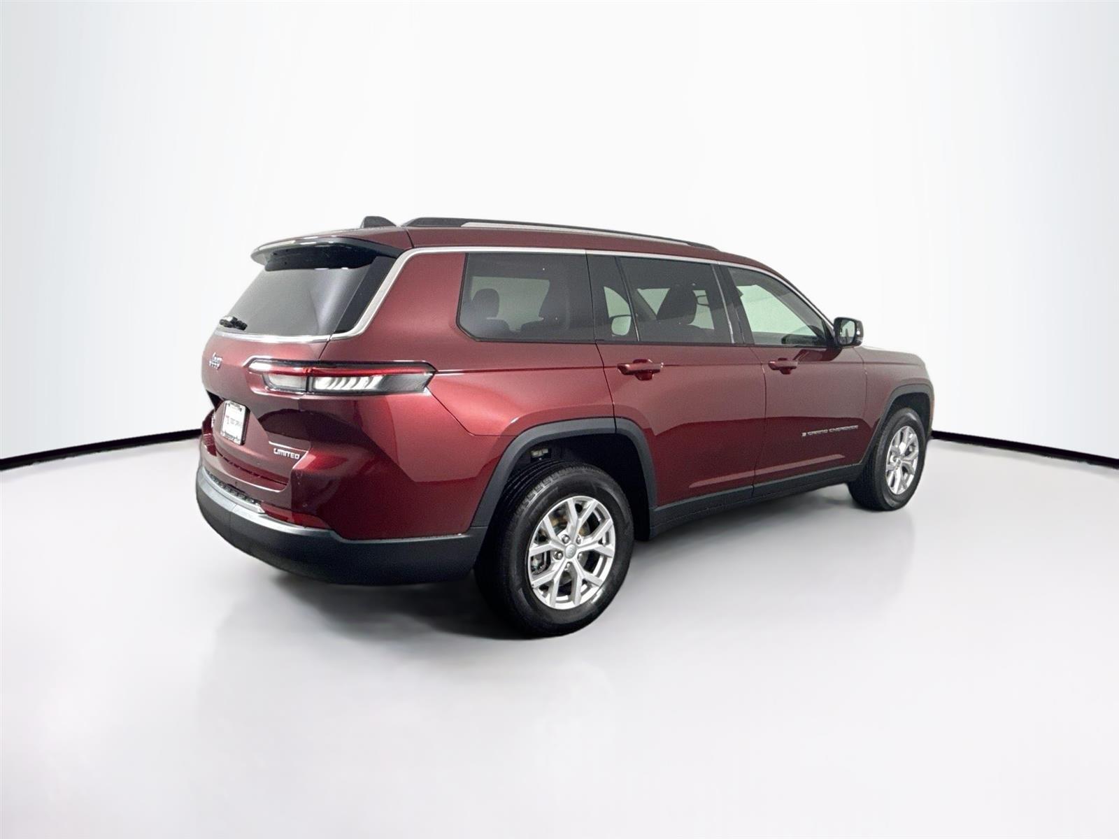 Vehicle image 6 of 51