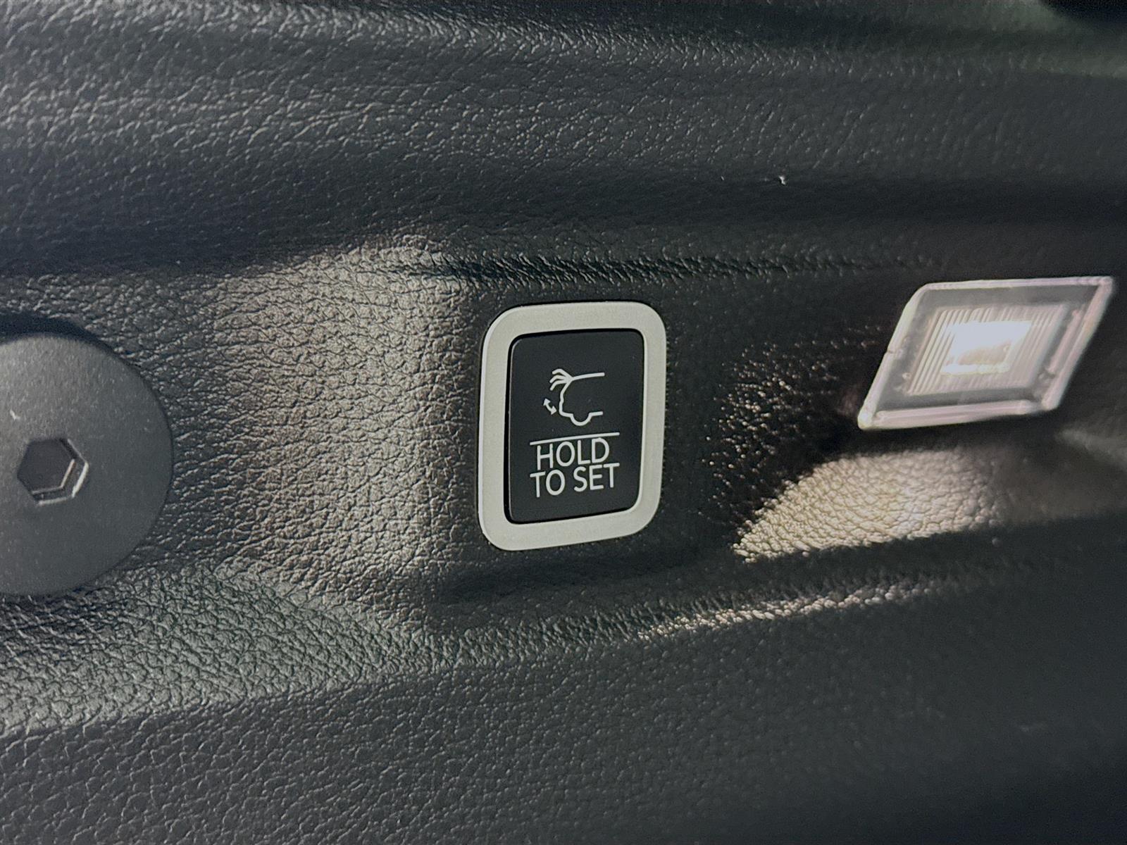 Vehicle image 45 of 51