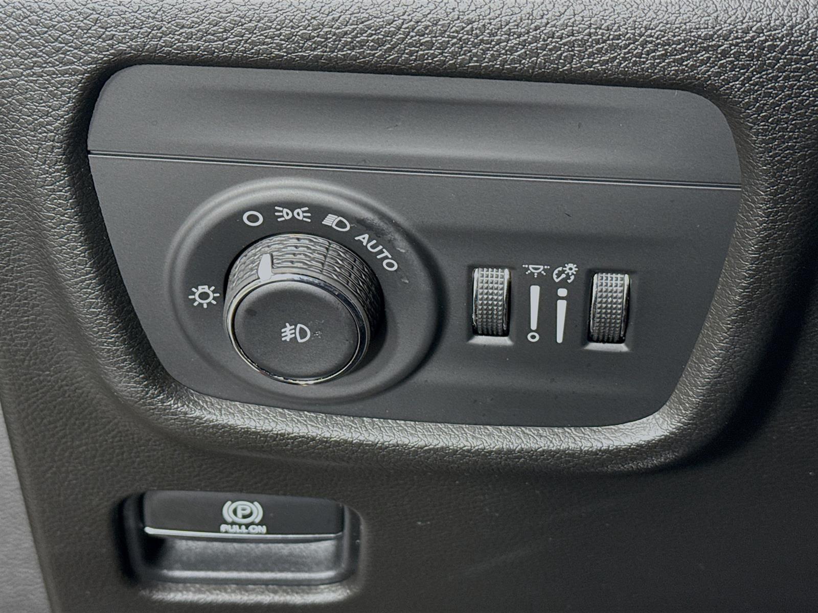 Vehicle image 16 of 51
