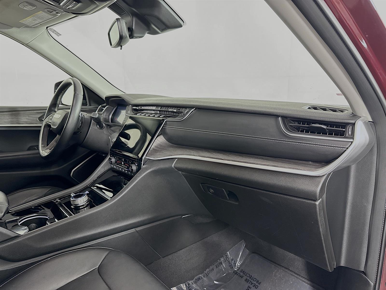 Vehicle image 49 of 51