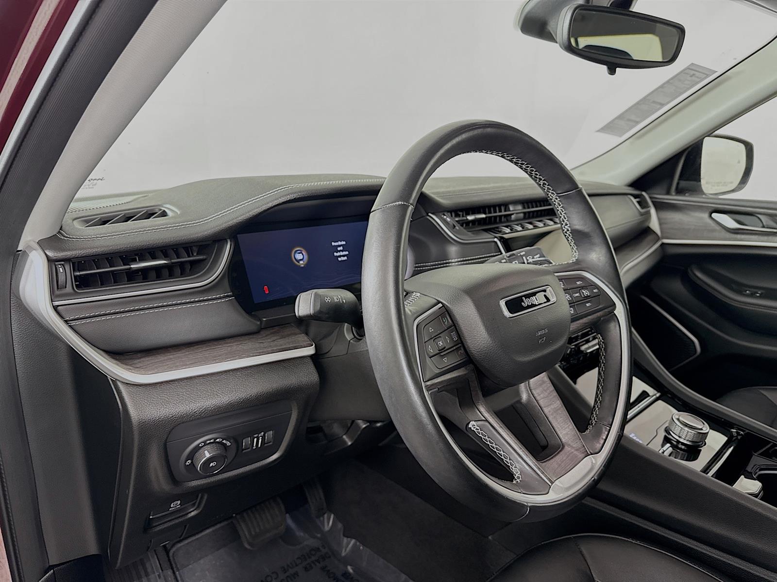 Vehicle image 15 of 51