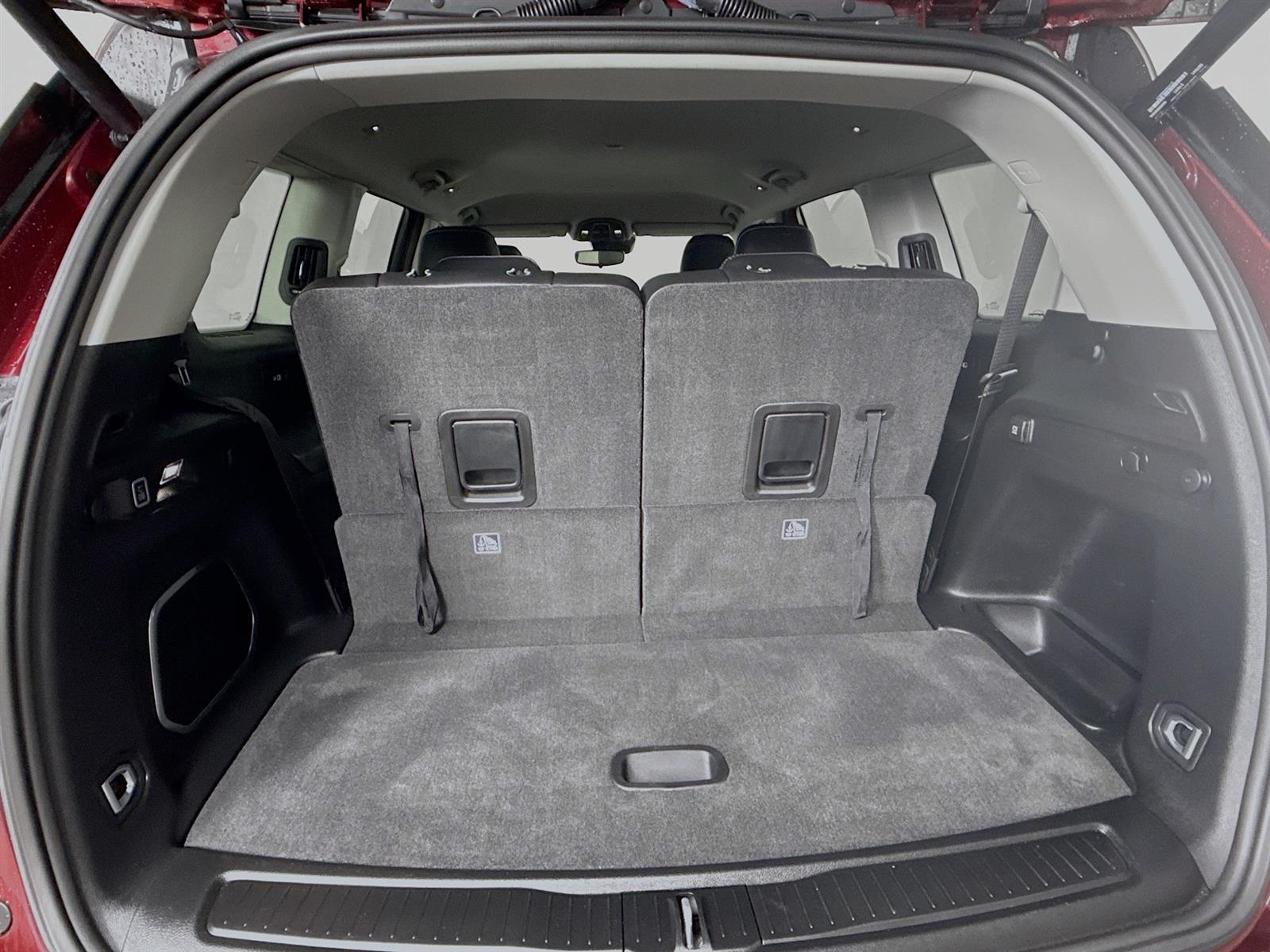 Vehicle image 43 of 51