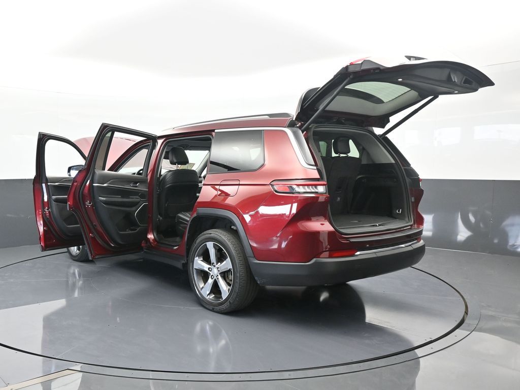 Vehicle image 36 of 78