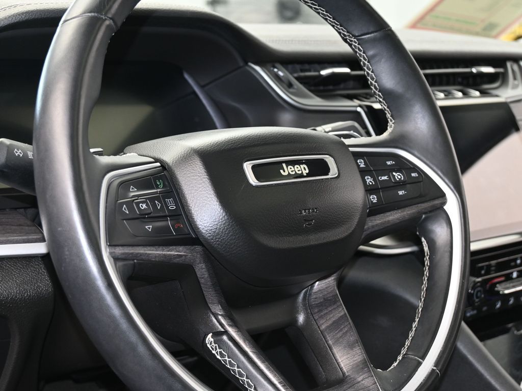 Vehicle image 41 of 78