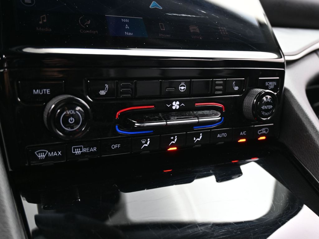 Vehicle image 52 of 78