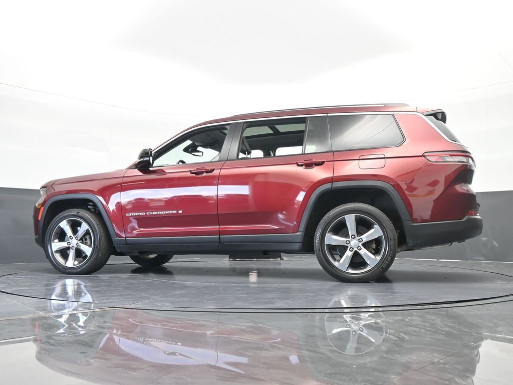 Vehicle image 33 of 78