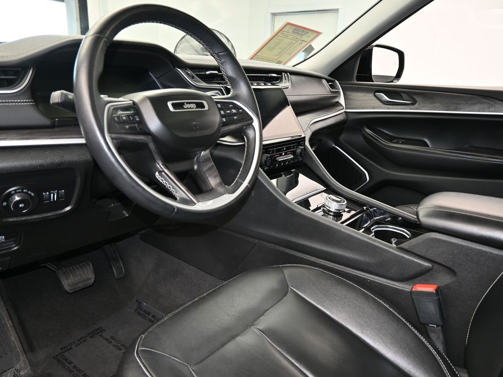 Vehicle image 40 of 78