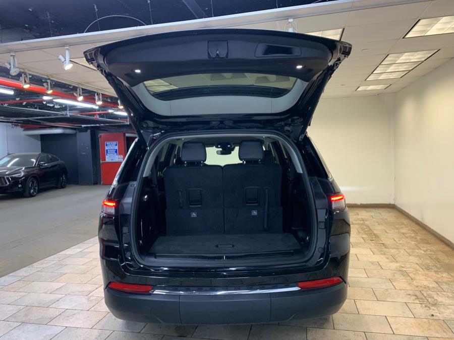 Vehicle image 45 of 61
