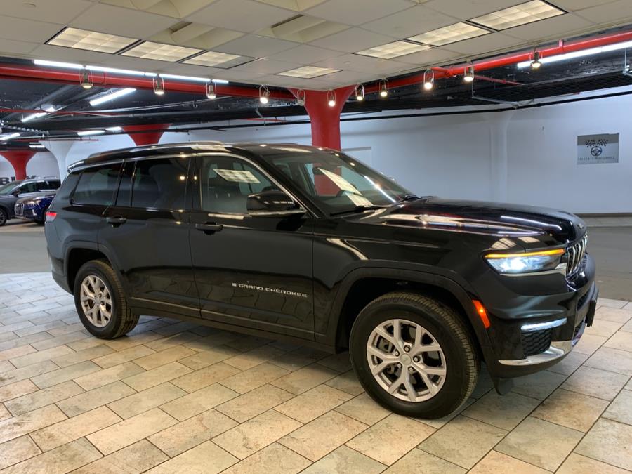 Vehicle image 4 of 61