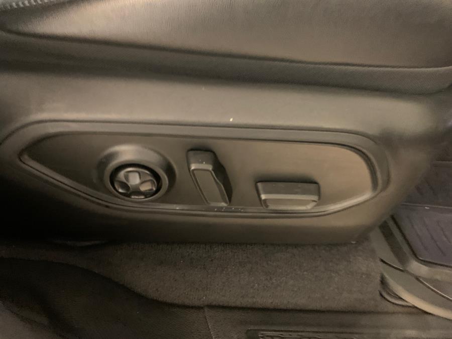 Vehicle image 58 of 61