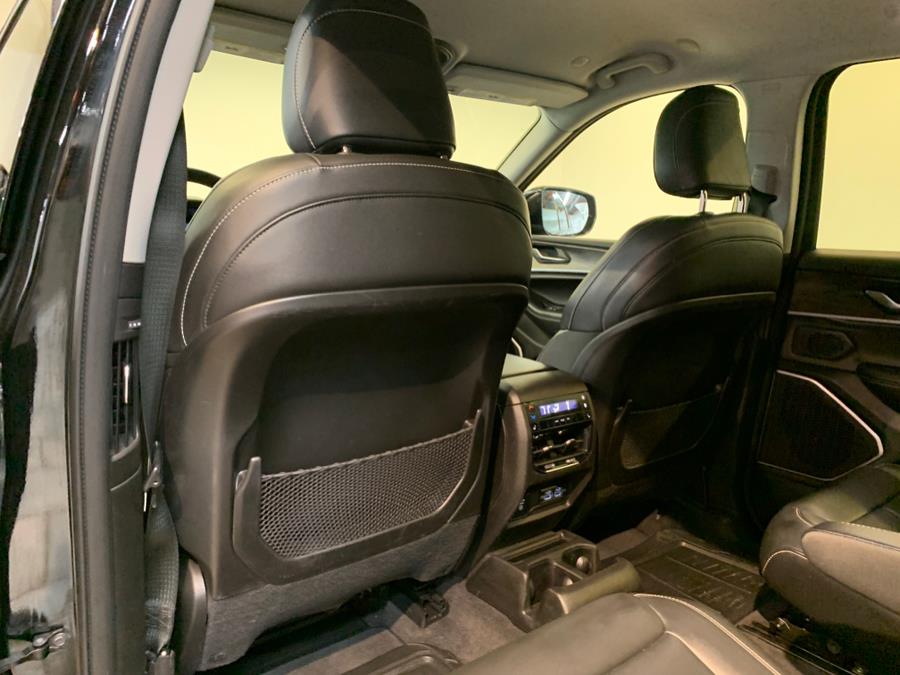Vehicle image 42 of 61