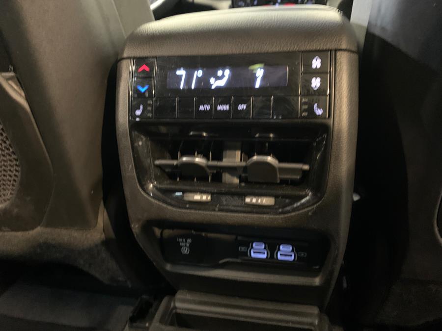 Vehicle image 53 of 61