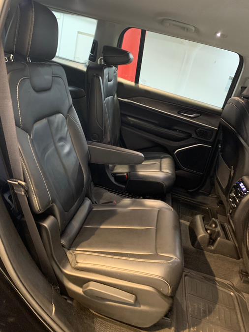 Vehicle image 51 of 61