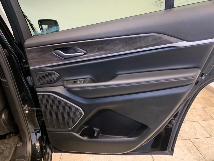 Vehicle image 49 of 61