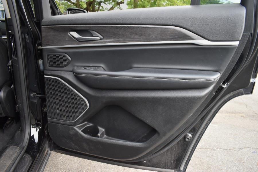 Vehicle image 36 of 47