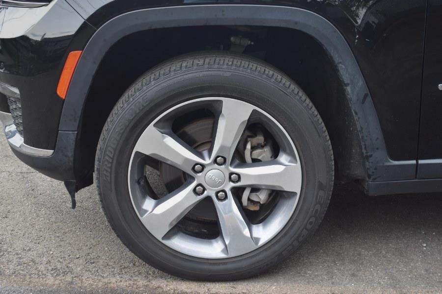 Vehicle image 10 of 47